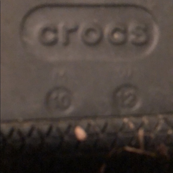 No hole crocs - Picture 3 of 4
